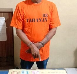 Pelaku AKS alias Brong dan barang bukti
