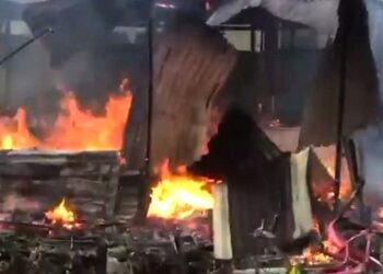 Kebakaran di Jalan Pembangunan Gang Rezeki, Lingkungan VIII, Kelurahan PB Selayang 1, Medan Selayang. (Foto Ist)