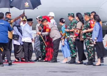 Kapolda Sumut, Irjen Pol Agung Setya Imam Effendi, menyambut kedatangan Wakil Presiden RI Ma'ruf Amin