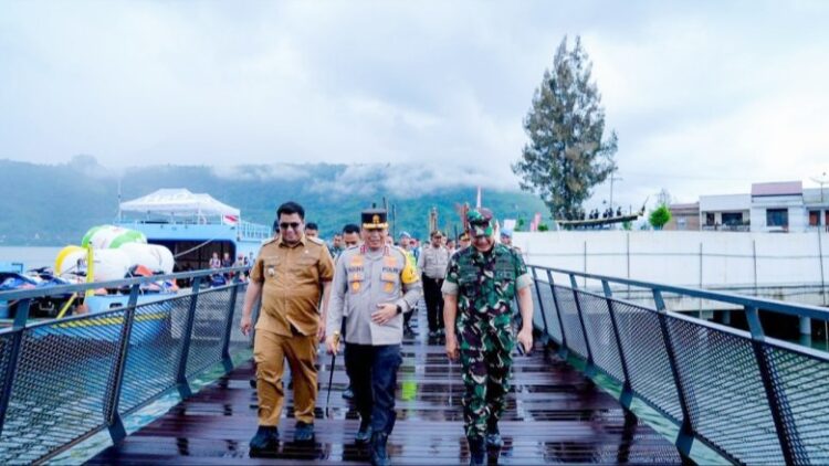 Kapolda Sumut, Irjen Pol Agung Setya Imam Effendi, mengecek kesiapan pengamanan Event Aquabike World Championship 2023