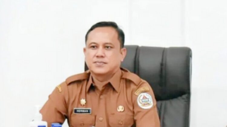 Herman Suwito Sekda Tapteng. (Foto Ist)