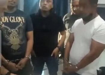 Petikan rekaman video polisi menangkap dua pengedar pil ektasi di apartemen Reiz Condo, Medan Barat. (Foto Ist)