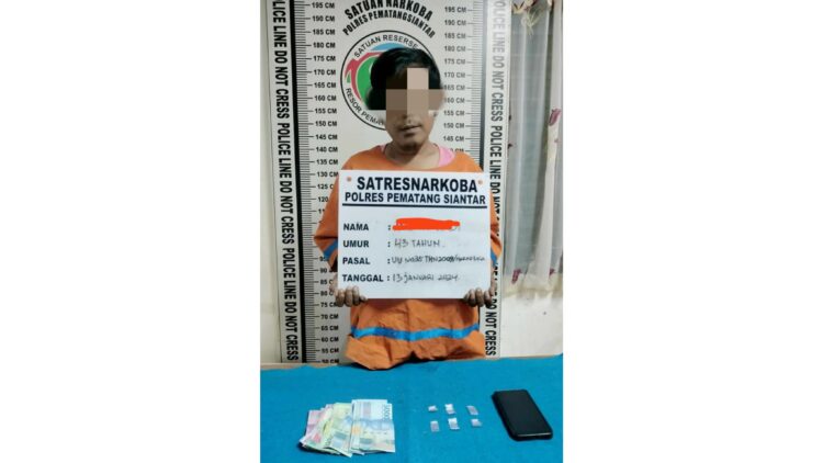 Pelaku AH dan barang bukti sudah diamankan di ruangan Sat Resnarkoba Polres Siantar