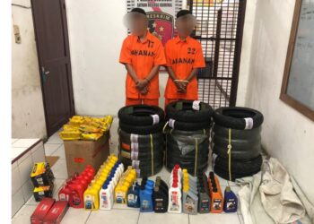 Dua pria yang melakukan kejahatan pencurian ditangkap polisi. (Foto Ist)