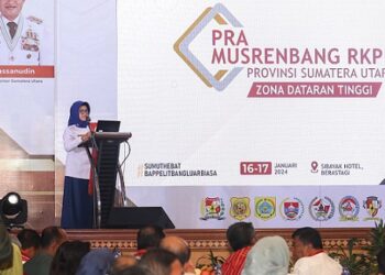 Wali Kota Siantar dr Susanti Dewayani SpA menghadiri Pra Musrenbang RKPD Sumut Zona Dataran Tinggi Tahun 2025. (Foto Ist)