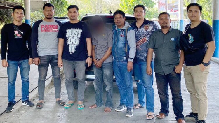 Bandar narkoba, SR diapit Kanit 2 Sat Narkoba IPDA Froom Pimpa Siahaan dan Tim