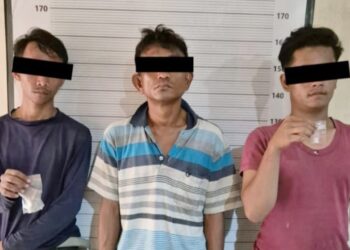 Tiga orang penguna narkoba yang ditangkap di bantaran rel Kereta Api Tembung, Kecamatan Percut Seituan. (Foto Ist)