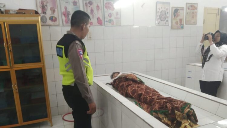 Jasad Bocah 6 tahun, Deyna Khalisa Shaqi diruangan jenajah RSUD dr Djasamen Saragih Kota Siantar