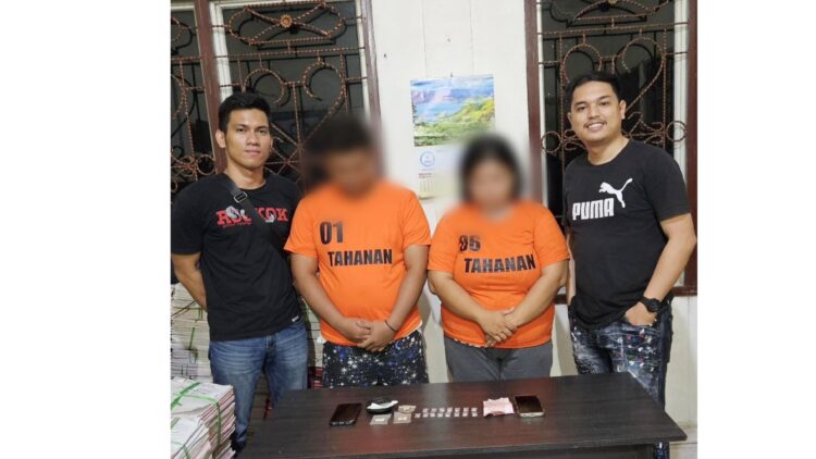 kedua pelaku VA dan RR beserta barang bukti susah diamankan Sat Narkoba Polres Simalungun
