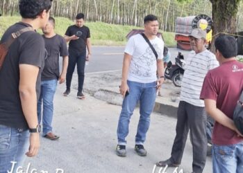Kanit 2 Sat Resnarkoba Polres Simalungun IPDA Froom Pimpa Siahaan SH pimpin penyelidikan peredaran Narkoba di area perkebunan karet