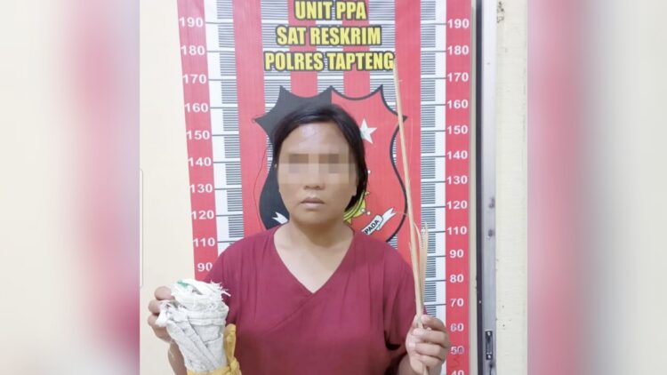 Pelaku penyiksaan anak yatim piatu di Tapteng. (Foto Ist)