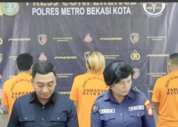 Kasat Reskrim Polres Metro Bekasi Kota AKBP Muhammad Firdaus dalam jumpa pers di kantornya