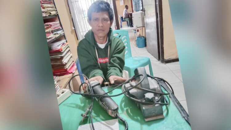 Pelaku pencurian, Davit Mulia Herdianto Panggabean alias Davit dan barang bukti 