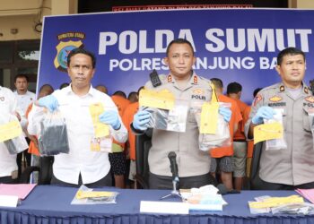 Kapolres Tanjung Balai AKBP Yon Edi Winara SH, SIK, MH saat pimpin konferensi pers