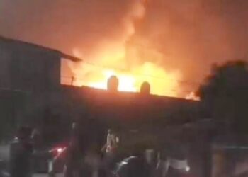 Gudang gas elpiji terbakar hingga menimbulkan ledakan yang keras