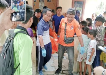 Tim Inafis Polres Tebing Tinggi saat evakuasi jenazah Muhammad Indra Nainggolan