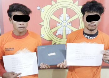 Dua pelaku pencuri uang di Dairi. (Foto Ist)