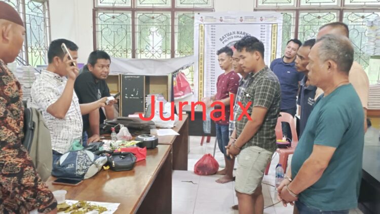Polsek Perdagangan Serahkan Ke tujuh tersangka dan barang bukti ke Satu Narkoba Polres Simalungun