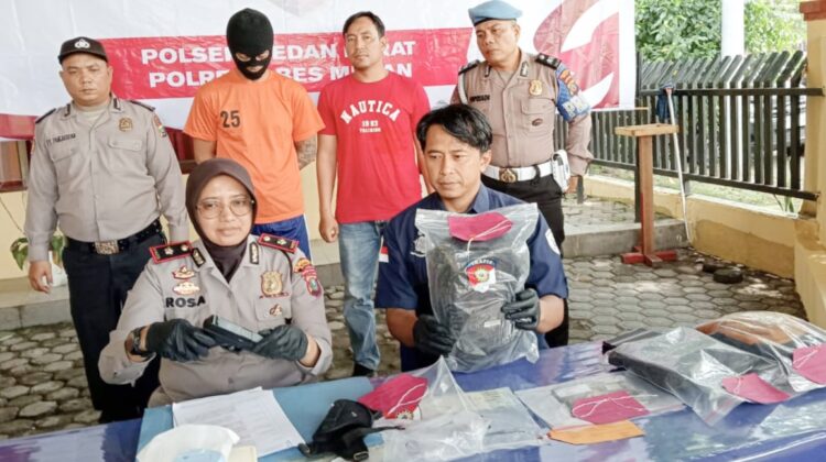 Kapolsek Medan Barat, Kompol Rosa saat paparan atas kasus pengancaman mengunakan pistol. (Foto Ist)