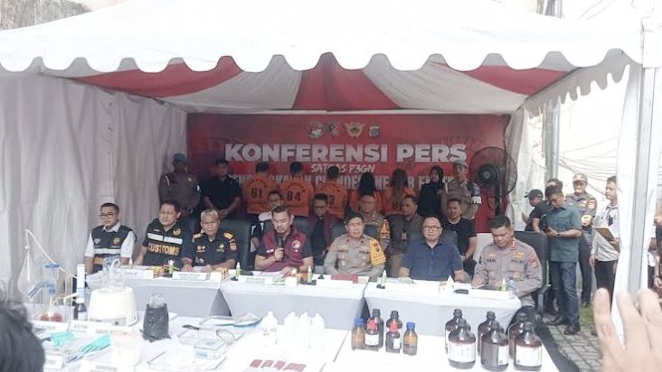 Paparan home industri ekstasi yang beroperasi di Jln.Kapten Jumhana, Medan Area. (Foto Ist)