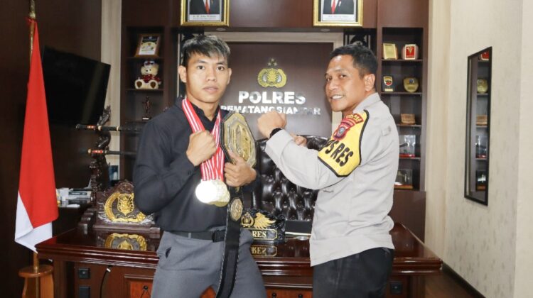 Kapolres Siantar AKBP Yogen Heroes Baruno SH, SIK terima audiensi Atlet One Pride MMA, Ronal Siahaan