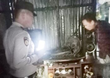 Polres Siantar Cek TKP Kebakaran Rumah di Jalan Flores II Skip