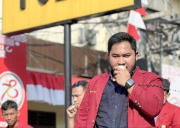 Massa mahasiswa dari IMM aksi unjuk rasa di depan Mapolrestabes Medan. (Foto Ist)