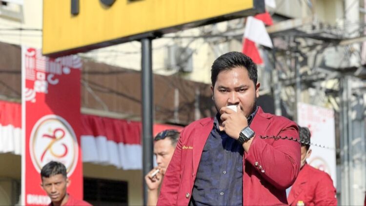 Massa mahasiswa dari IMM aksi unjuk rasa di depan Mapolrestabes Medan. (Foto Ist)