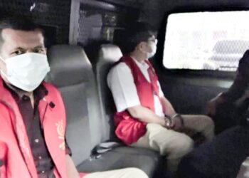 Tersangka dugaan korupsi Pekerjaan Konstruksi Peningkatan Struktur Jalan Provinsi Ruas Jalan Muarasoma-Simpang Gambir di Kabupaten Mandailing Natal Tahun Anggaran 2020. (Foto Ist)