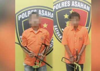 Pelaku pencuri kabel yang diringkus Polres Asahan. (Foto Ist)