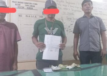 Kedua pelaku Pungli dan barang bukti 