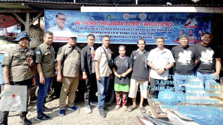 Re-Born (Relawan Bobby Nasution) blusukan di Pasar Rakyat/Pasar Inpres Tanjungmorawa di Jalan Perintis Kemerdekaan, Tanjungmorawa, Deliserdang. (Foto Ist)
