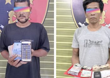Dua pelaku judi togel yang ditangkap Polres Padang Lawas. (Foto Ist)