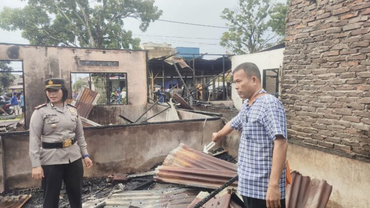 Kapolsek Siantar Marihat AKP Relina Lumban Gaol, S.Sos pimpin olah Tempat Kejadian Perkara (TKP)