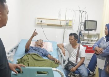 Korban selamat, Supianto mendapatkan perawatan medis
