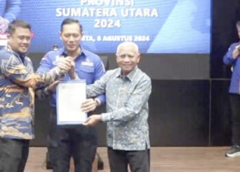 Ketua Umum Partai Demokrat Agus Harimurti Yudhoyono ( AHY) memberikan rekomendasi dukungan kepada Bobby Nasution- Surya untuk maju pada Pilgub Sumut 2024. (Foto Ist)