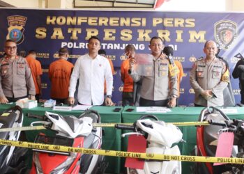 Kapolres Tanjung Balai AKBP Yon Edi Winara SH, SIK, MH pimpin konferensi pers