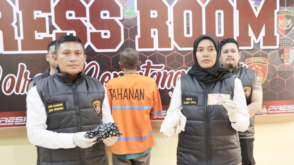 KBO Sat Reskrim IPTU Apri Damanik, SH didampingi Kanit PPA IPDA Suhaira Marbun pimpin press release