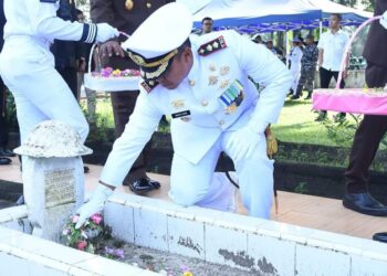 DanLanal TBA Pimpin Ziarah Nasional Sambut HUT TNI ke-79 di TMP Kisaran