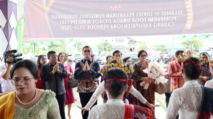 Pjs Bupati Toba, Dr. Agustinus Panjaitan menghadiri pelantikan pengurus PPTSB Cabang Kabupaten Toba periode 2024-2029