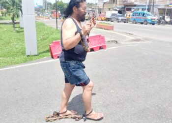 Aksi Ngadap Tarigan di Polda Sumut. (Foto Ist)