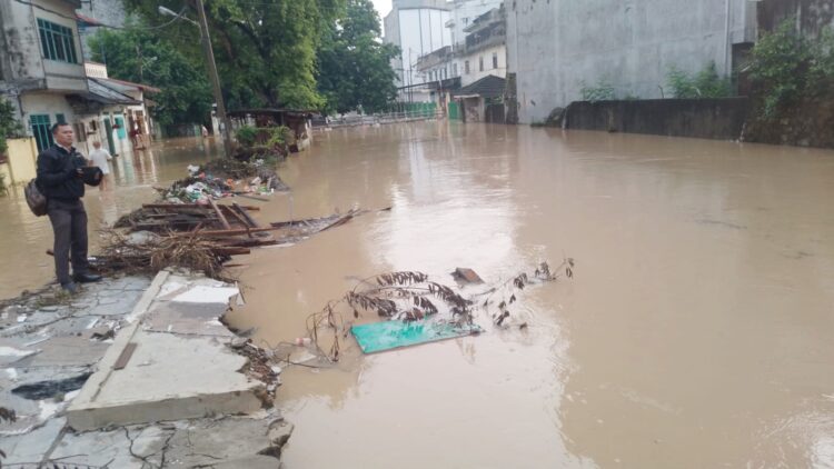 Kota Tebing Tinggi Dilanda Banjir Hingga 1 Meter