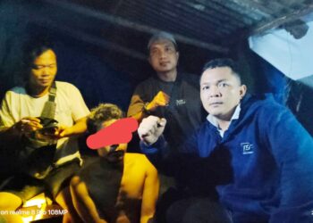 Pengedar sabu, Rahma Tua Sinaga diapit Kanit Reskrim IPDA Leonard bersama Tim
