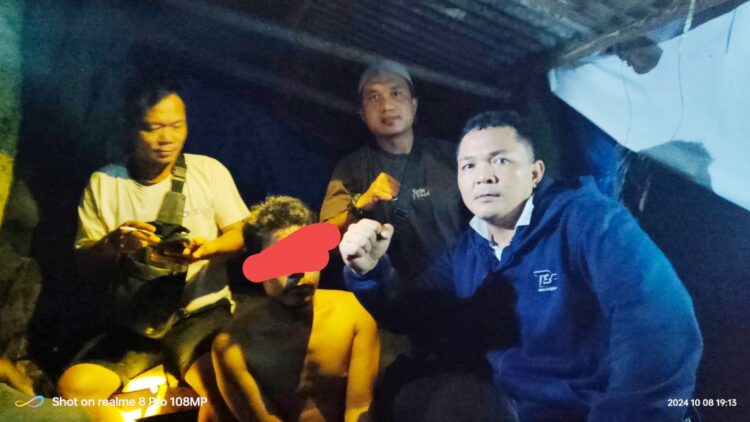 Pengedar sabu, Rahma Tua Sinaga diapit Kanit Reskrim IPDA Leonard bersama Tim