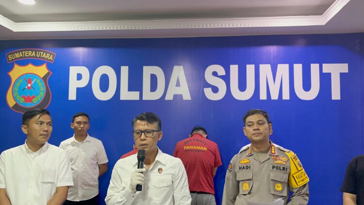 Dir Reskrimum Polda Sumut, Kombes Pol Sumaryono, S.H., S.I.K., M.H saat pimpin Konferensi Pers