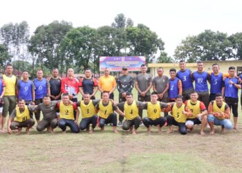 Wakapolres sianțar AKBP Ahmad Wahyudi mewakili Kapolres mengikuti olahraga bersama HUT Korps Brimob ke 79