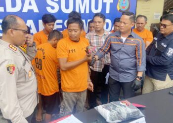 Kapolrestabes Medan Kombes Pol Gidion Arif Setyawan, S.I.K., S.H., M.Hum saat paparan aksi pencurian curanmor di Medan. (Foto Ist)