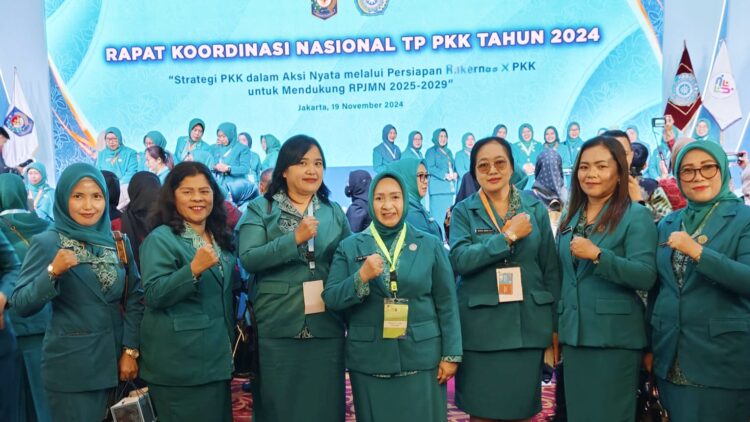 Pjs Ketua TP PKK Kota Siantar Ny Sonya Sofia TS Matheos Tan SCom menghadiri Rakornas TP PKK Tahun 2024