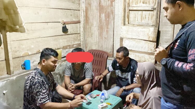 Tersangka YE alias Yusup saat ditangkap