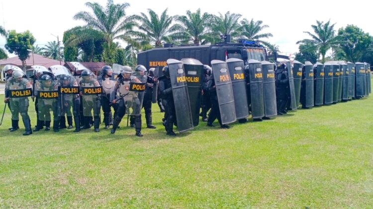 Personil Satuan Samapta Polres Siantar mengikuti Latihan Pengendalian Massa